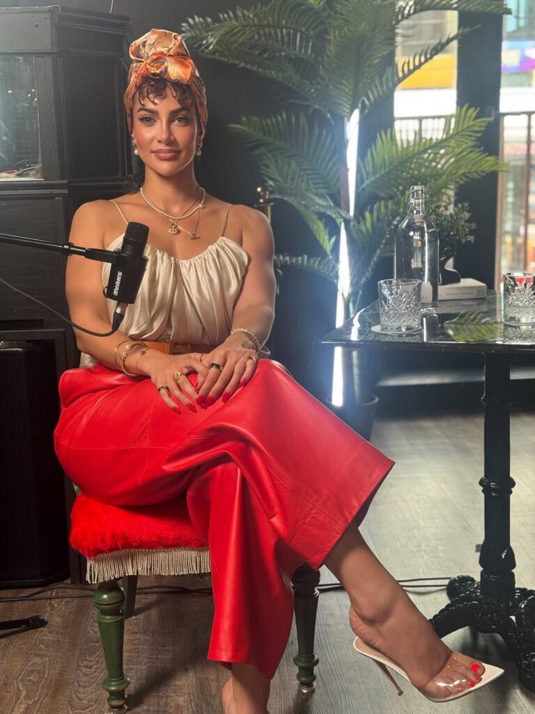 Rosee Divine Bio, Artist, Age, Drake Baby Mama, & Career 2025