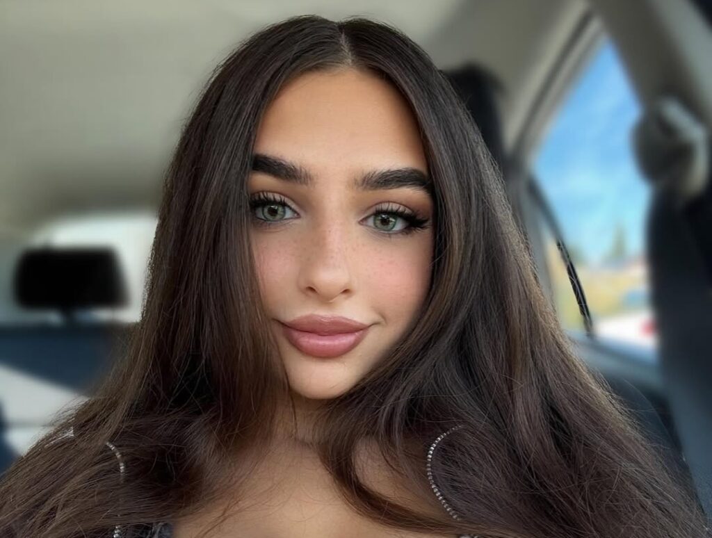 Eva Savagiou Age, Bio, Net Worth, Career & Facts 2025 Eva Savagiou Age, Bio, Net Worth, Career & Facts 2025