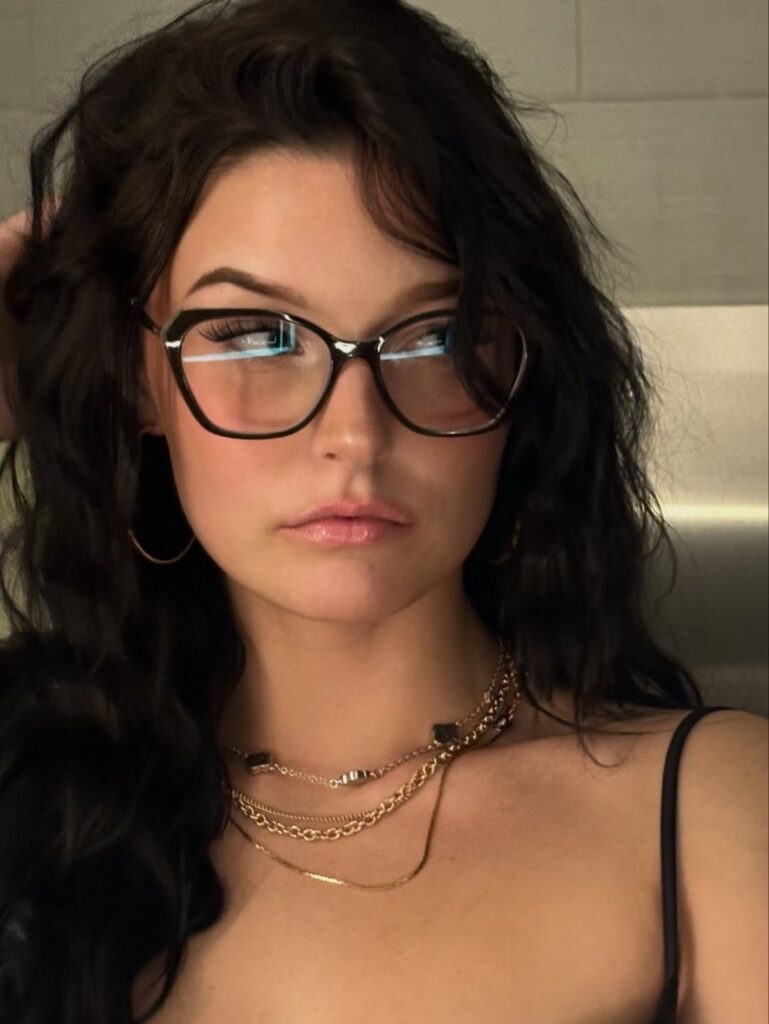 Kloe Love: Complete Biography, Career & Net Worth 2025