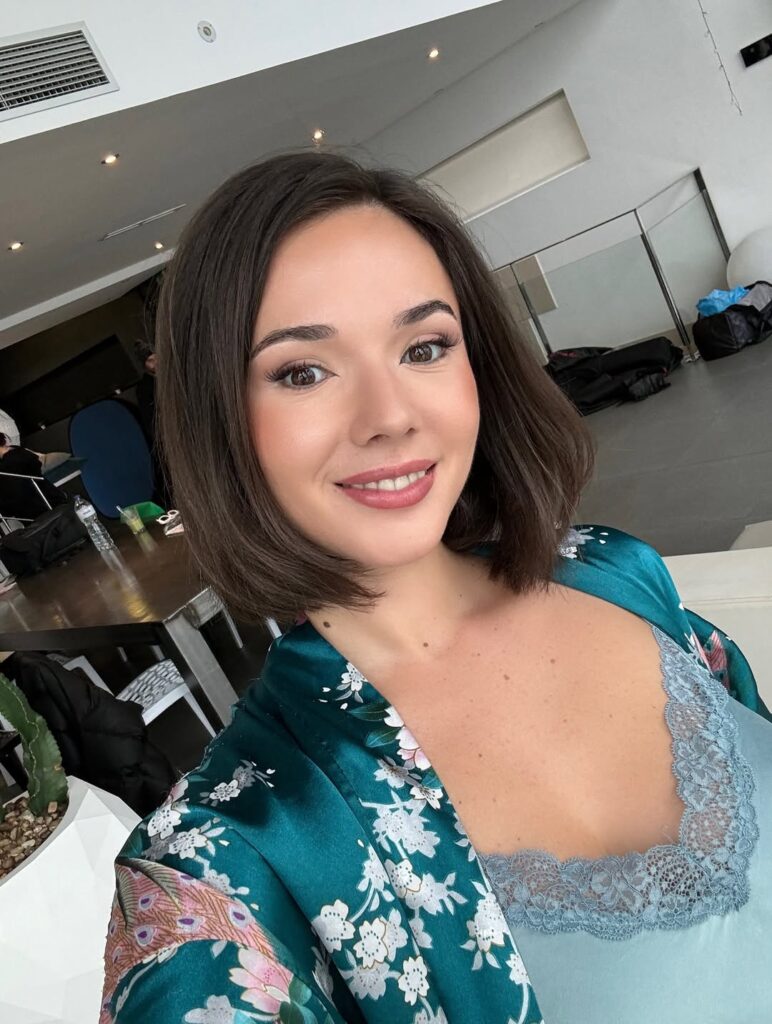 Eve Sweet: Complete Bio, Height, Net Worth & Career Journey 2025